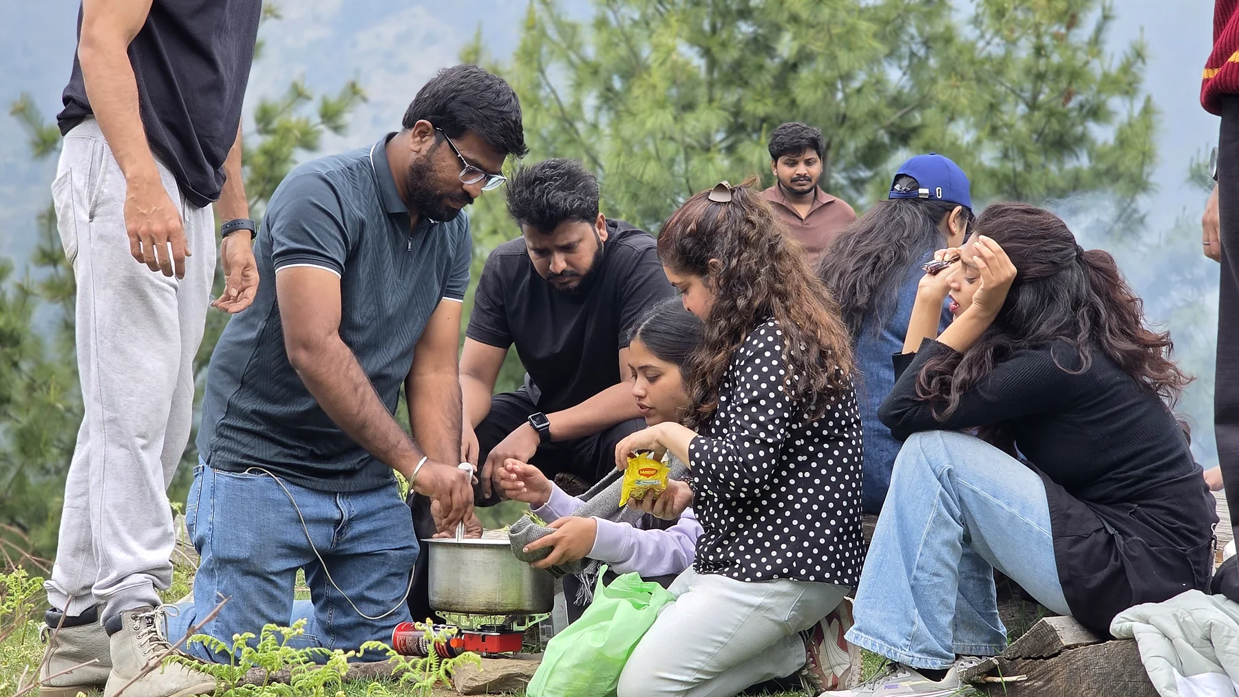 Safar travellers preparing ingredients outdoors